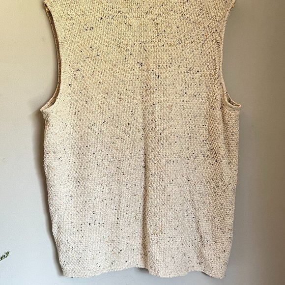 Cottagecore Vintage Mia Cream Knit Vest with Brass Coloured Clasps - Picture 7 of 11